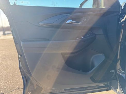 Used 2021 Chevrolet TrailBlazer RS w/ Technology Package image 14