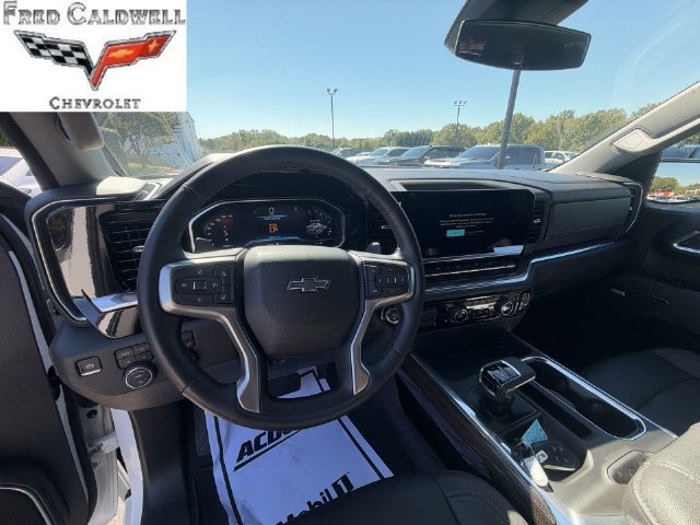 Used 2023 Chevrolet Silverado 1500 RST w/ Convenience Package II AWD/4WD image 16