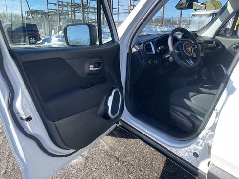 Used 2021 Jeep Renegade Sport image 14