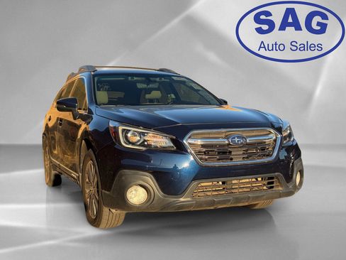Used 2018 Subaru Outback 2.5i Limited AWD/4WD image 2