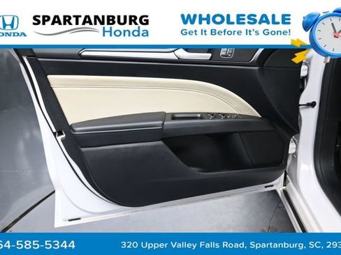 Used 2017 Ford Fusion Titanium FWD image 12