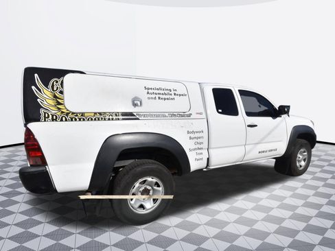 Used 2015 Toyota Tacoma PreRunner w/ Convenience Package RWD image 4