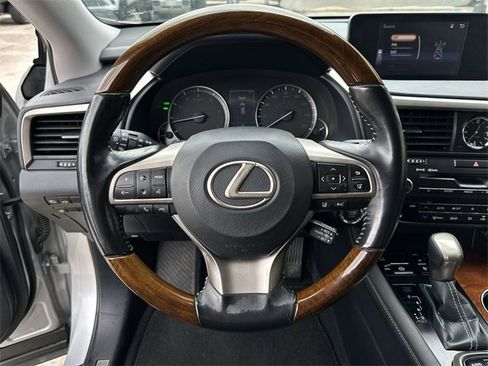 Used 2018 Lexus RX 350L FWD image 22