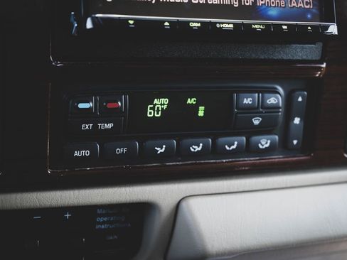 Used 2007 Ford F250 Lariat RWD image 11