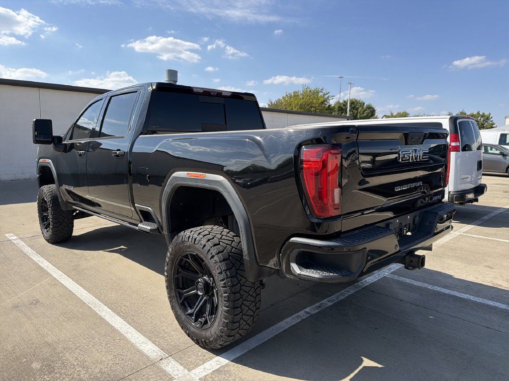Used 2020 GMC Sierra 2500 AT4 w/ AT4 Premium Package AWD/4WD image 4