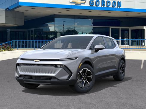 New 2026 Chevrolet Equinox EV LT image 6