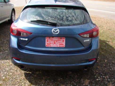 Used 2018 MAZDA MAZDA3 Grand Touring w/ Premium Equipment Package image 4