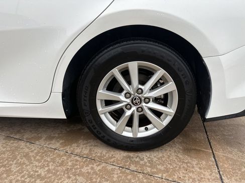 Used 2025 Toyota Camry LE FWD image 9