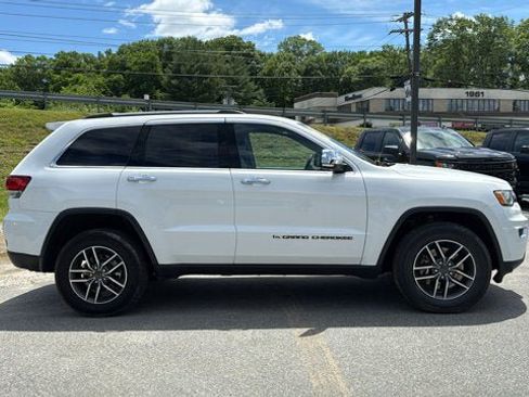 Certified 2022 Jeep Grand Cherokee Limited AWD/4WD image 5