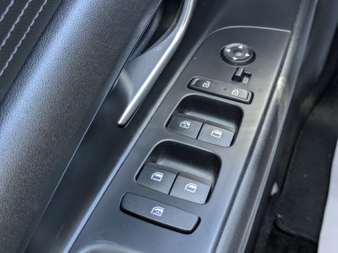 Used 2021 Hyundai Elantra SEL w/ Convenience Package FWD image 19