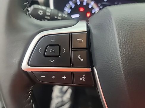 Used 2023 Toyota Highlander XLE AWD/4WD image 29