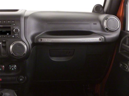 Used 2010 Jeep Wrangler Sahara AWD/4WD image 21