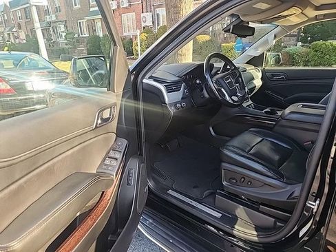 Used 2019 GMC Yukon XL SLT image 5