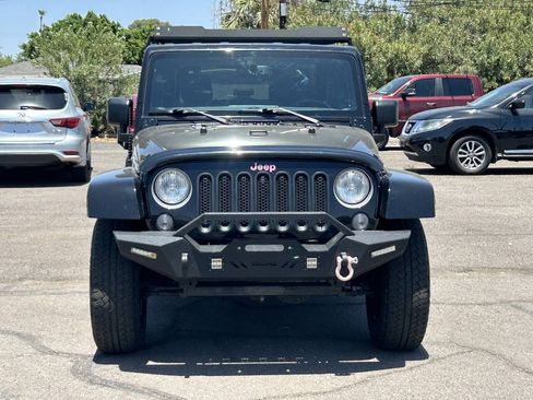 Used 2016 Jeep Wrangler Sahara w/ Connectivity Group AWD/4WD image 8