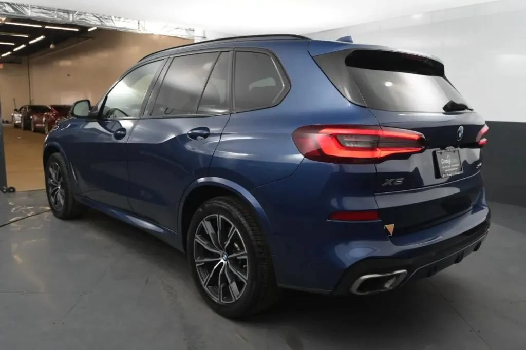 Used 2022 BMW X5 xDrive40i w/ M Sport Package AWD/4WD image 3