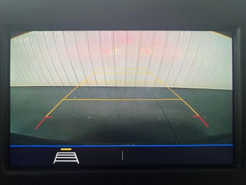 Used 2021 Chevrolet Equinox LS image 9