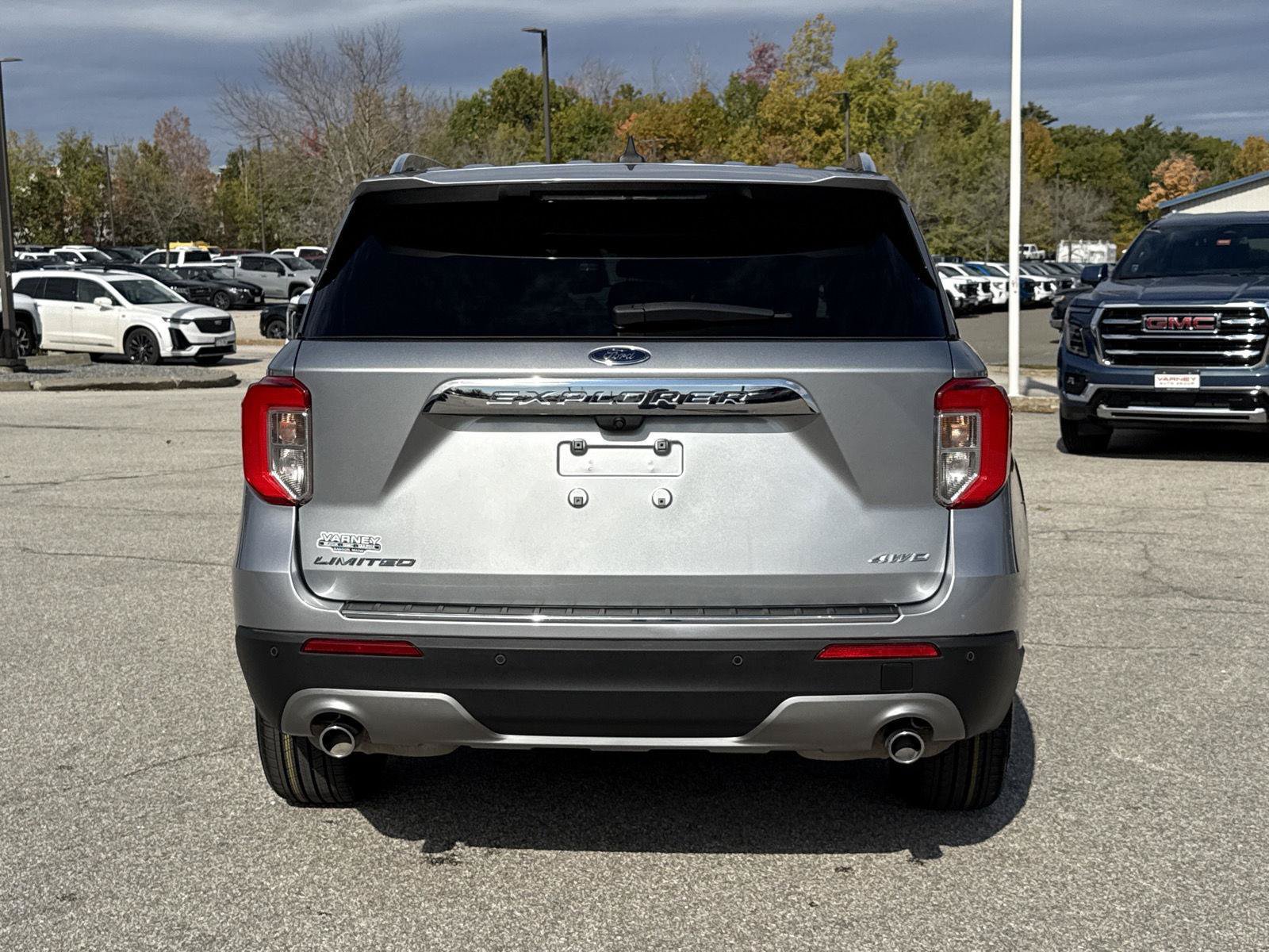 Used 2024 Ford Explorer Limited AWD/4WD image 8