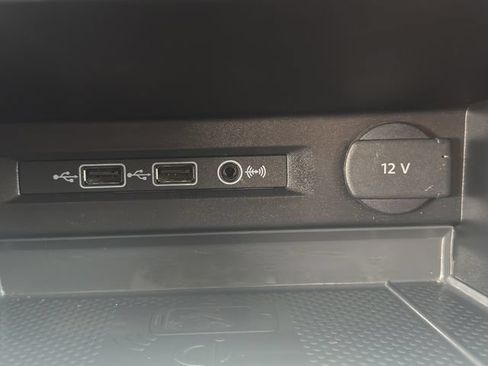 Used 2020 Volkswagen Tiguan SE w/ Panoramic Sunroof Package FWD image 21