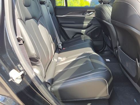 New 2025 Jeep Grand Cherokee Limited w/ MOPAR Finishing Package image 10