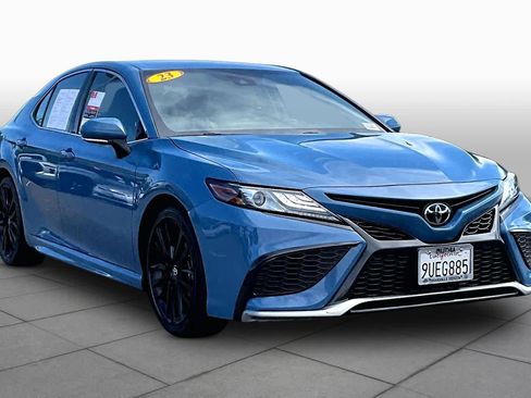 Used 2023 Toyota Camry XSE FWD image 2