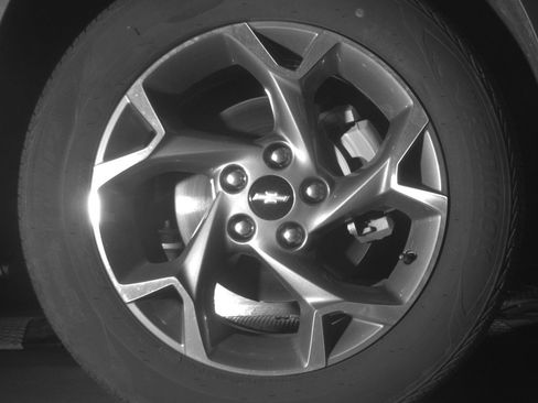 Used 2025 Chevrolet Trax LT FWD image 13