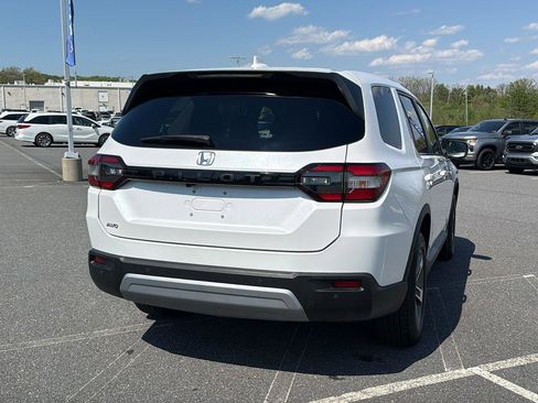 Used 2024 Honda Pilot EX-L image 6