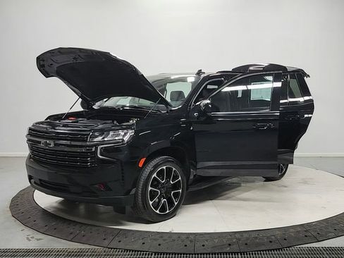 Used 2022 Chevrolet Tahoe RST w/ Sport Performance Package AWD/4WD image 11
