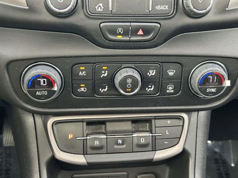 Used 2023 GMC Terrain AT4 w/ Infotainment Package II image 29