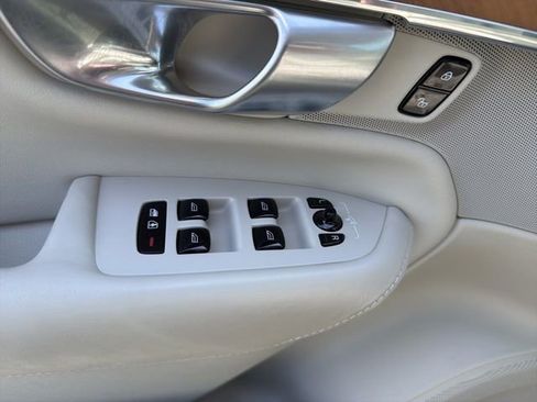 Used 2020 Volvo XC90 T6 Inscription image 12