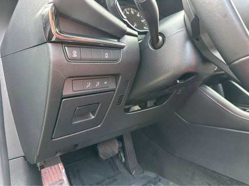 Used 2023 MAZDA MAZDA3 s image 33