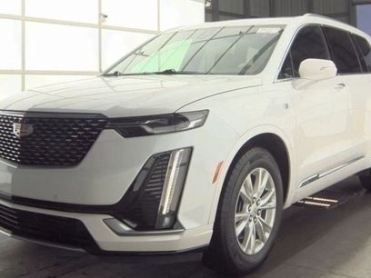 Certified 2024 Cadillac XT6 Luxury w/ LPO, Floor Liner Package