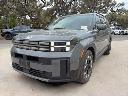 Used 2025 Hyundai Santa Fe SEL image 2