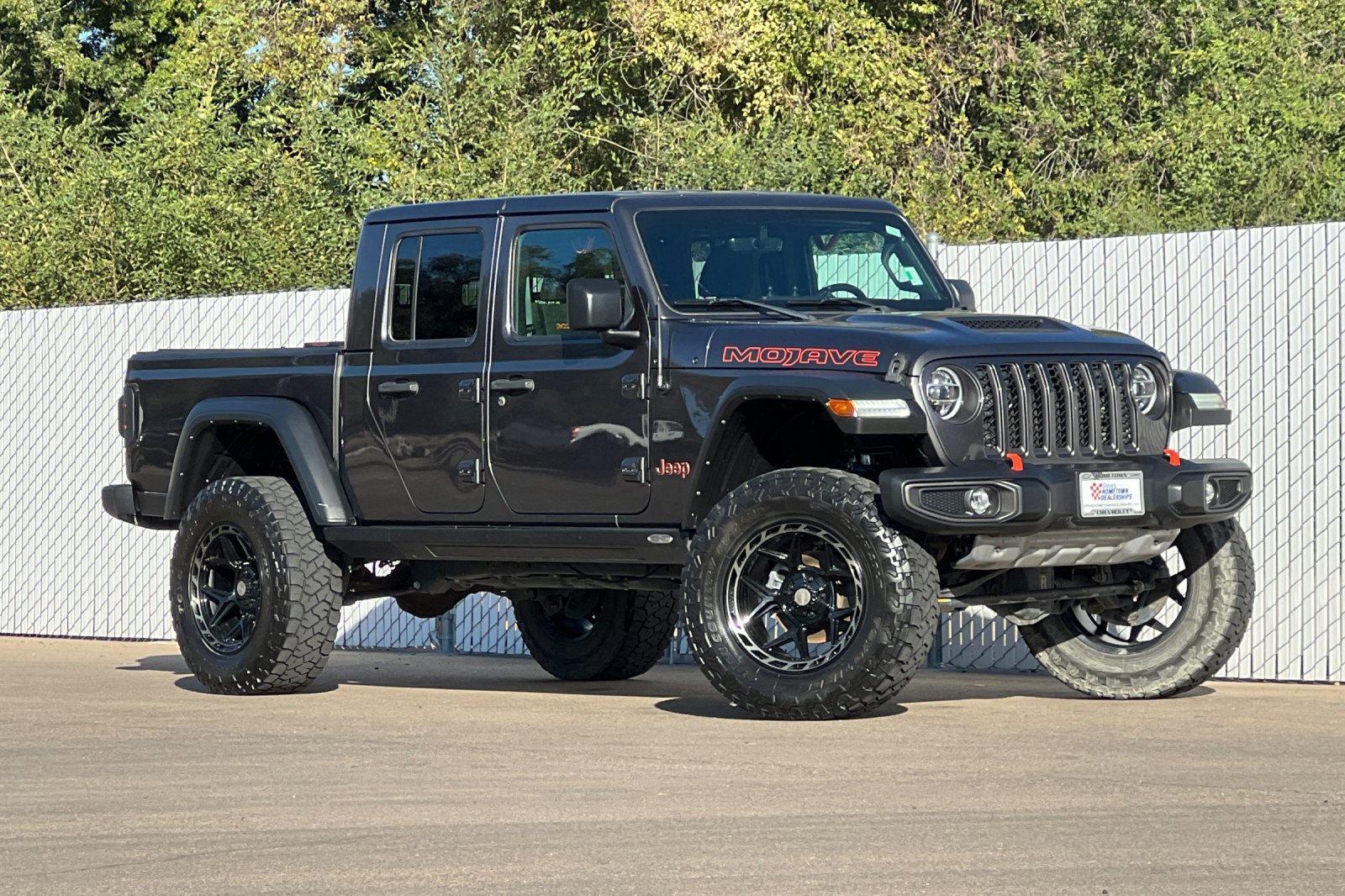 Used 2021 Jeep Gladiator Mojave AWD/4WD image 2