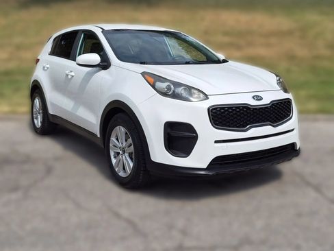 Used 2017 Kia Sportage LX FWD image 2