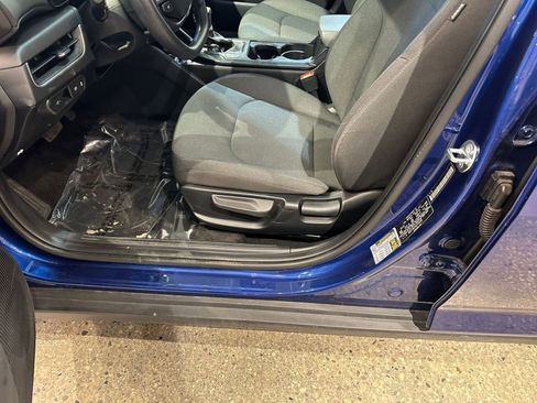 Used 2025 Kia K4 LXS image 23