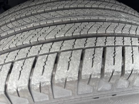 Used 2024 GMC Sierra 1500 SLT image 11