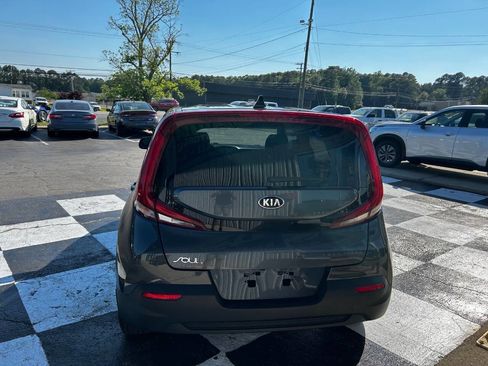 Used 2021 Kia Soul LX FWD image 5