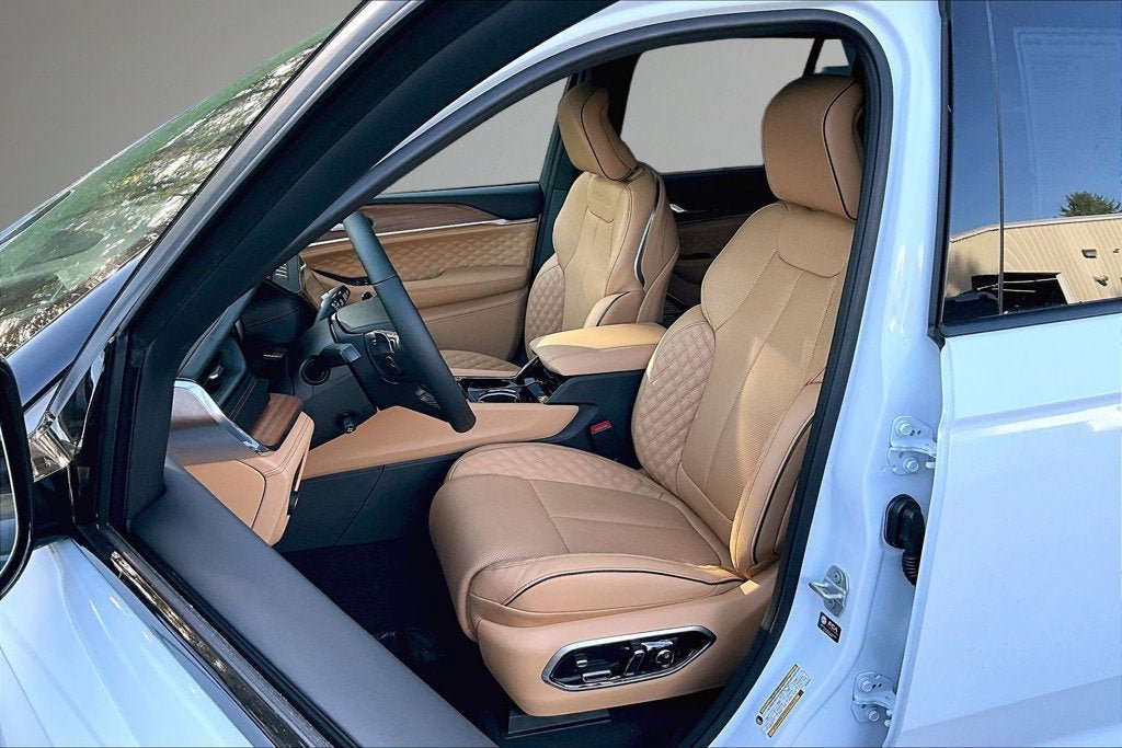 New 2027 Jeep Grand Cherokee Summit AWD/4WD image 12