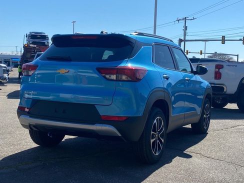 New 2026 Chevrolet TrailBlazer LT w/ Convenience Package AWD/4WD image 3