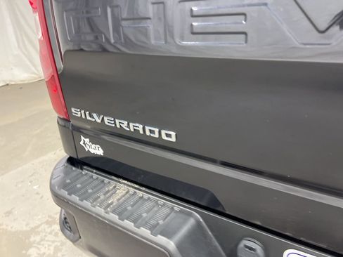 Used 2023 Chevrolet Silverado 1500 Custom image 21