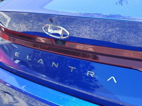 Used 2025 Hyundai Elantra Sport FWD image 7