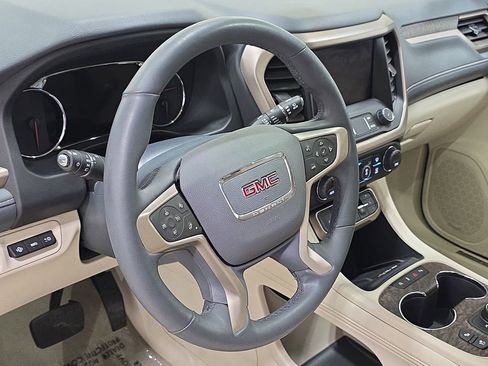 Used 2023 GMC Acadia Denali w/ Denali Ultimate Package AWD/4WD image 13