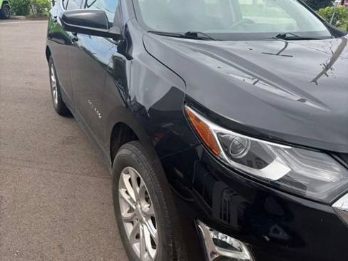Used 2020 Chevrolet Equinox LT w/ Driver Convenience Package AWD/4WD image 4
