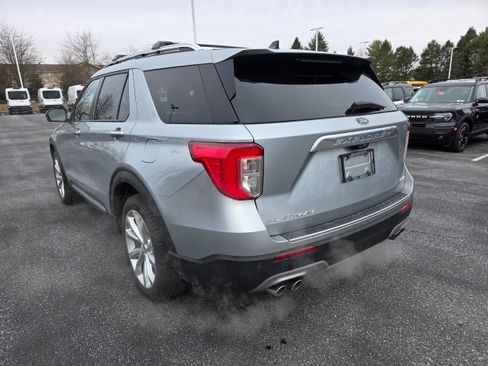 Certified 2023 Ford Explorer Platinum w/ Premium Technology Package AWD/4WD image 3