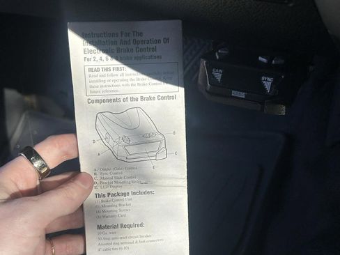 Used 2017 Nissan Titan S image 23