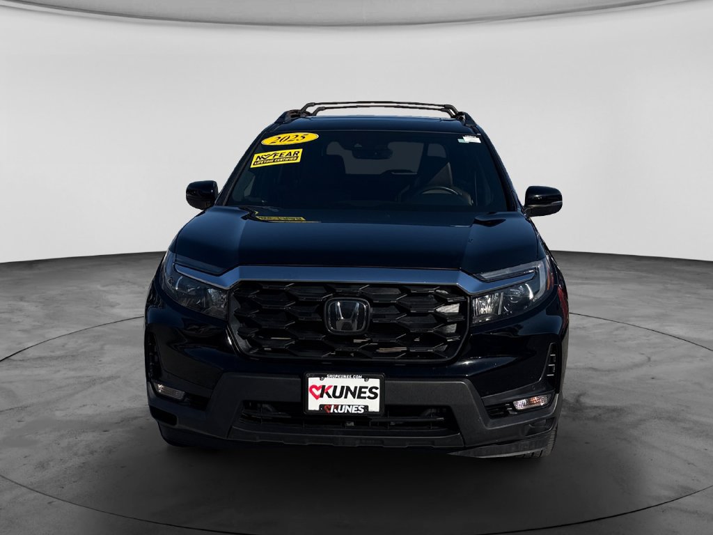 Used 2025 Honda Passport EX-L image 3