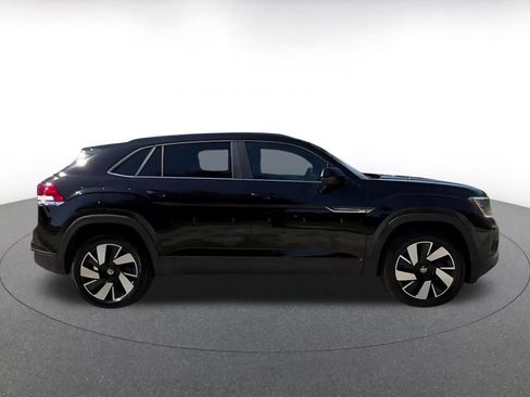 Used 2026 Volkswagen Atlas Cross Sport SE FWD image 16
