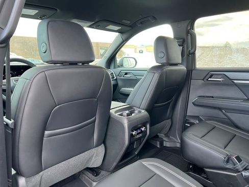 Used 2025 GMC Acadia Elevation w/ Elevation Premium Package image 34