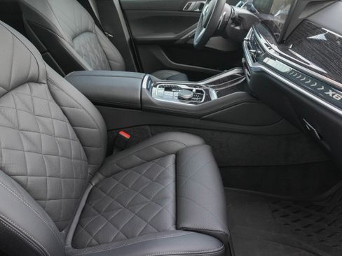 Certified 2025 BMW X6 xDrive40i w/ Climate Comfort Package image 10