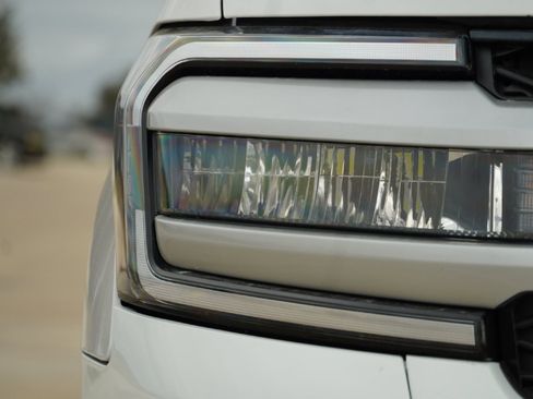 Used 2024 Ford Expedition XLT image 2